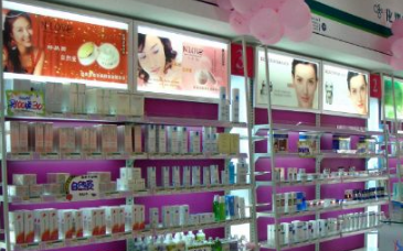 零售连锁展和您一起了解化妆品店货架摆放技巧介绍