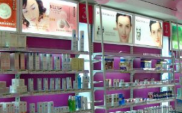 零售连锁展和您一起了解化妆品店货架摆放技巧介绍